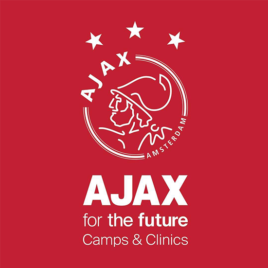 Logo van Ajax Camps & Clinics in samenwerking met VoetbalFissa